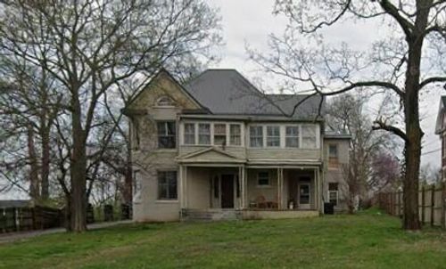 700 E 7th Street, Hopkinsville, KY, 42240 | Card Image