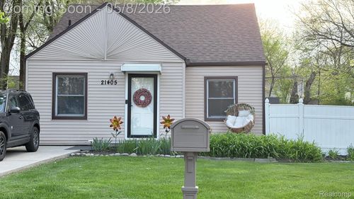 21405 Indian St, Southfield, MI, 48033-5015 | Card Image