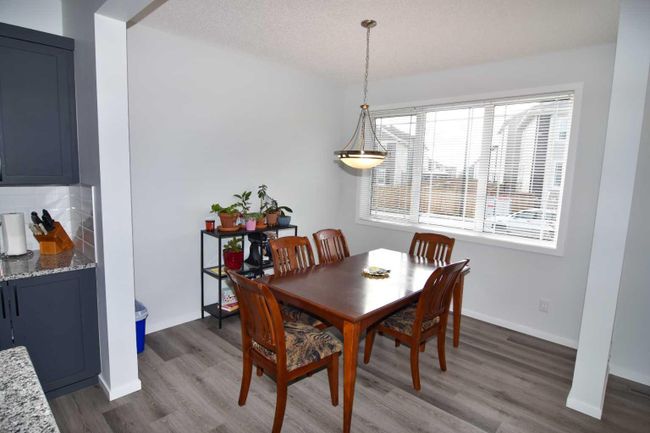 187 Carringham Road Nw, Home with 3 bedrooms, 2 bathrooms and 2 parking in Calgary AB | Image 6