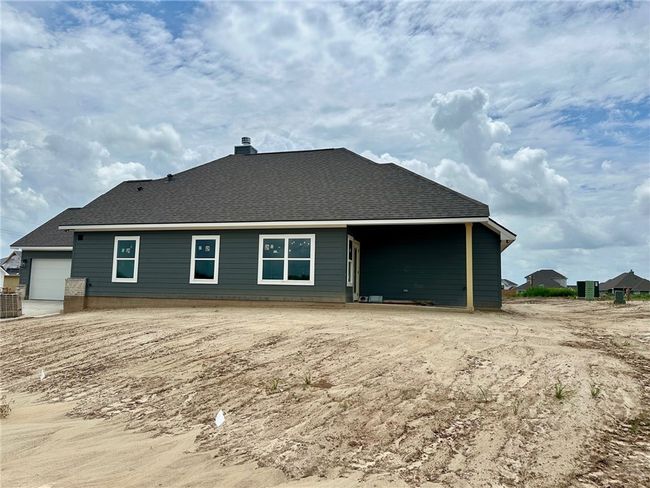 Side Yard | Image 15