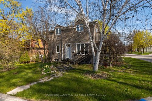 621 Lydia St, Newmarket, ON, L3Y1M4 | Card Image