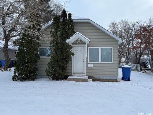 812 99th St, North Battleford, SK, S9A0P1 | Card Image