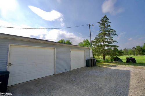 22363 32 Mile Rd, Armada, MI, 48005-4404 | Card Image