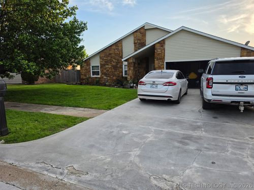 13772 S Nyssa Pl, Glenpool, OK, 74033-3235 | Card Image