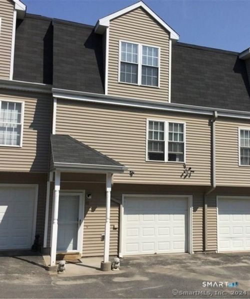 41-174 Stonefield Dr, Waterbury, CT, 06705-3354 | Card Image