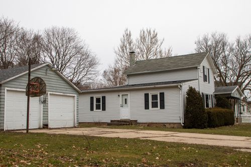 108 S 1st St, Holcomb, IL, 61043-4202 | Card Image