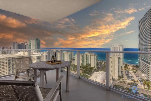 r2001-4010 S Ocean Dr, Hollywood, FL, 33019-3063 | Card Image
