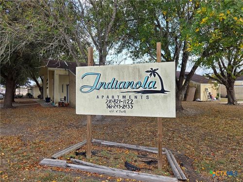 657 W 4th St, Yorktown, TX, 78164-5199 | Card Image