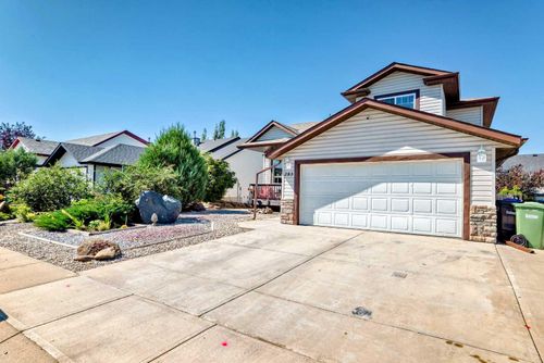 {{alt}} | Card Image