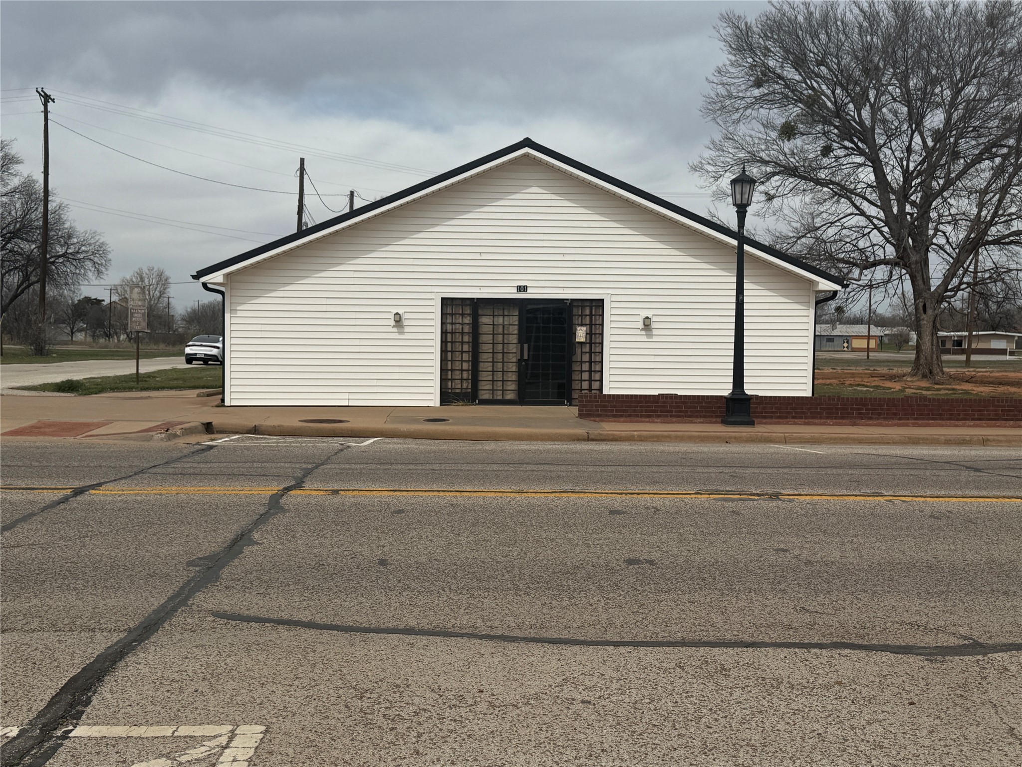 101 E 3Rd St, Burkburnett, TX 76354