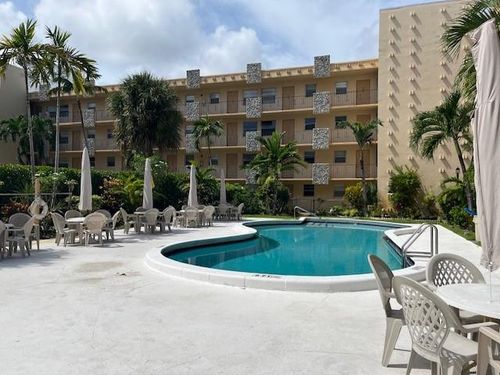 101-2145 Pierce St, Hollywood, FL, 33020-7402 | Card Image