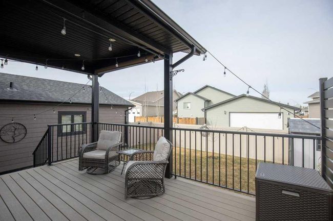 131 Cedar Square, House other with 5 bedrooms, 4 bathrooms and 7 parking in Blackfalds AB | Image 14