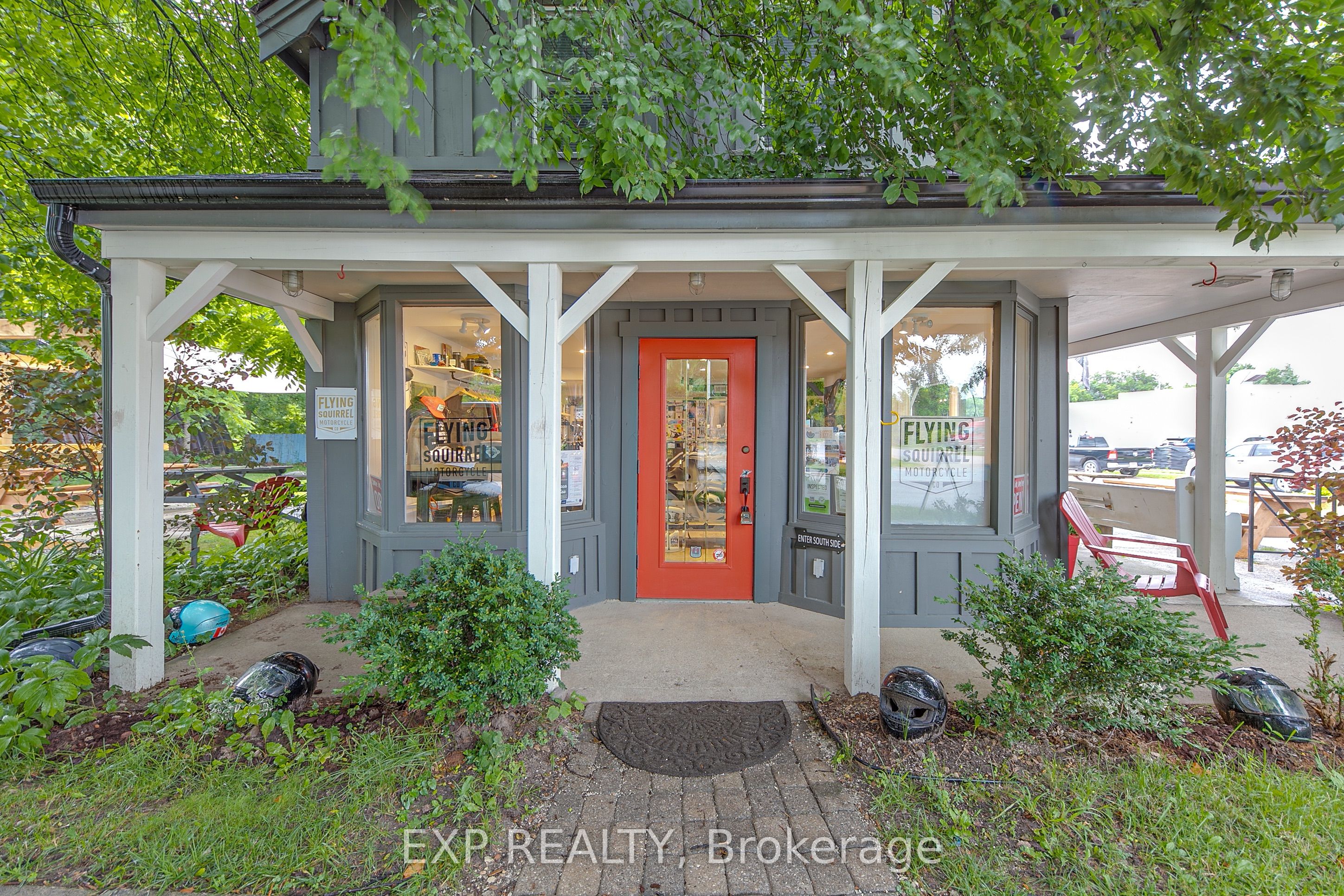 Commercial Sale in Clearview