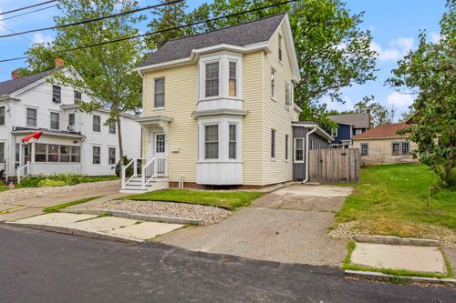 19 Baker St, Dover, NH, 03820-3101 | Card Image