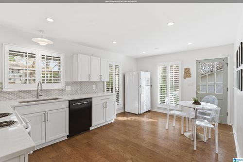 2949-2949 Donita Dr, Vestavia, AL, 35243-5918 | Card Image