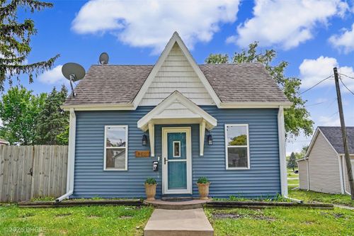 405 W 1st Ave, Indianola, IA, 50125-2403 | Card Image