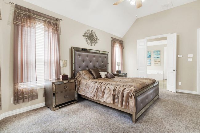 1st Floor Primary bedroom with sitting area | Image 21