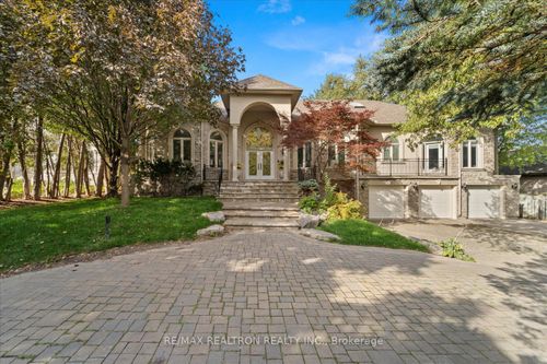 48 Arnold Ave, Thornhill, ON, L4J1B3 | Card Image