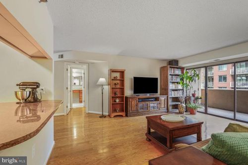 apt-810-1301 N Courthouse Rd, ARLINGTON, VA, 22201-2503 | Card Image