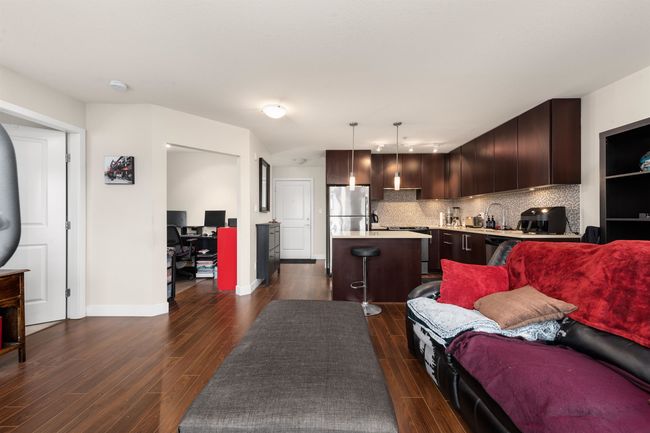 307 - 15795 Croydon Dr, Condo with 1 bedrooms, 1 bathrooms and 1 parking in Surrey BC | Image 4