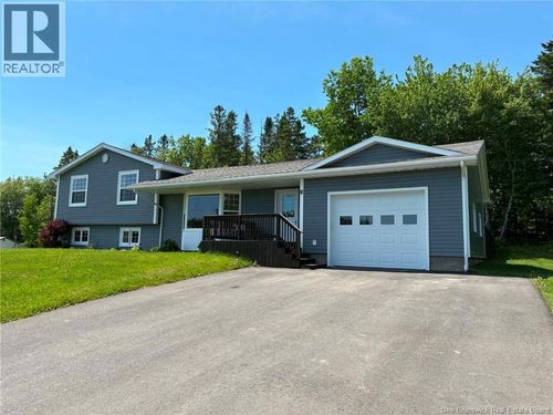 8 Forest Hill St, Lower Woodstock, NB, E7M4A7 | Card Image