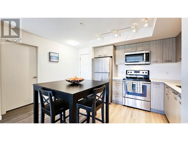 301 - 775 Academy Way, Condo with 3 bedrooms, 3 bathrooms and 1 parking in Kelowna BC | Image 13