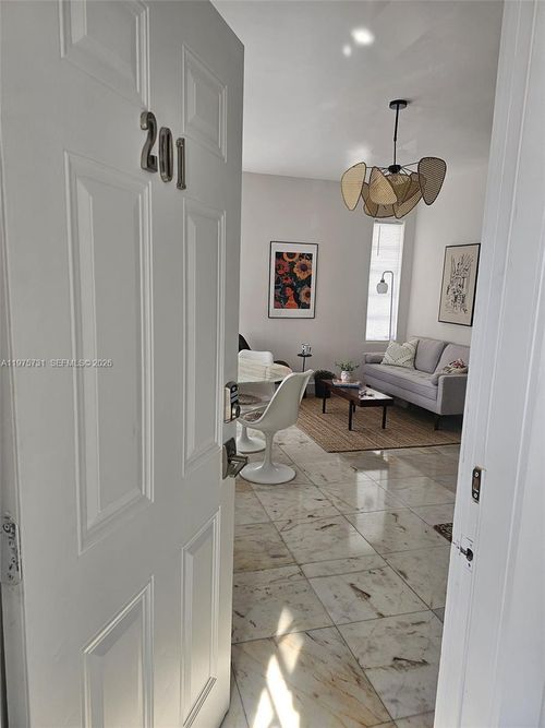 201-801 8th St, Miami Beach, FL, 33139-8515 | Card Image