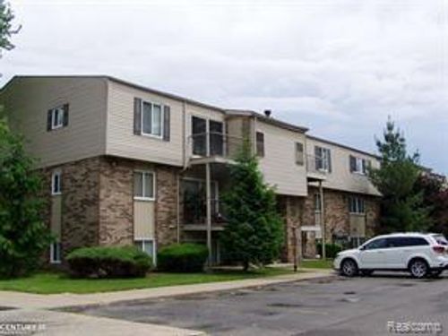 38290 Fairway Ct, Clinton Twp, MI, 48038-6615 | Card Image