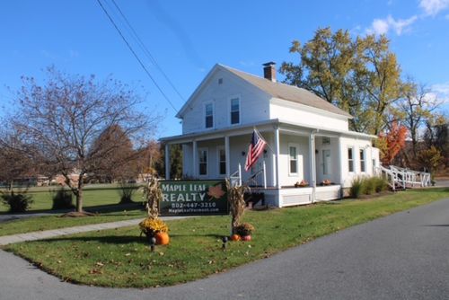 311 North St, Bennington, VT, 05201-1858 | Card Image