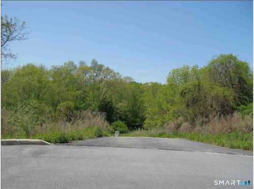 38 Farm View Dr, Norwich, CT, 06360-9423 | Card Image