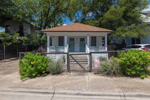 1002 Juniper St, Austin, TX, 78702-1926 | Card Image