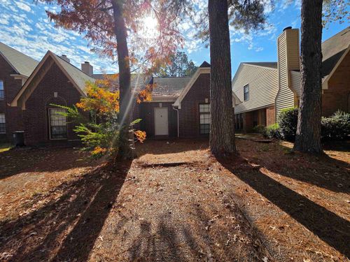 8333 Twin Rivers Dr, Cordova, TN, 38016-6019 | Card Image