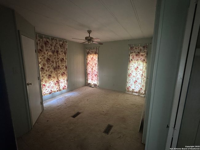116 Rambling Dr, House other with 3 bedrooms, 2 bathrooms and null parking in Canyon Lake TX | Image 14