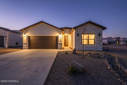 7304 Stratford Way, Las Cruces, NM, 88012-8096 | Card Image