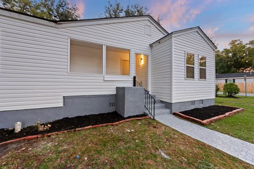 2682 Ranger Dr, North Charleston, SC, 29405-7365 | Card Image