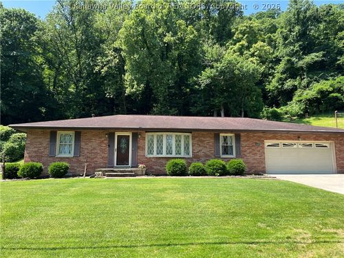 4409 Chesterfield Ave, Charleston, WV, 25304-2720 | Card Image