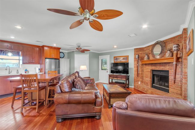 171 Lakeshore Dr, House other with 2 bedrooms, 1 bathrooms and null parking in Trinidad TX | Image 6