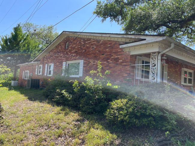 201 W Gilmer St, House other with 3 bedrooms, 3 bathrooms and null parking in Big Sandy TX | Image 36