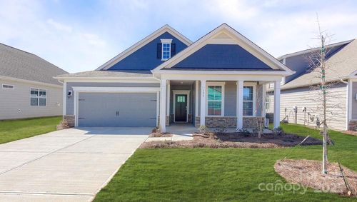 15 Fox Cove Rd, Hendersonville, NC, 28792-0647 | Card Image