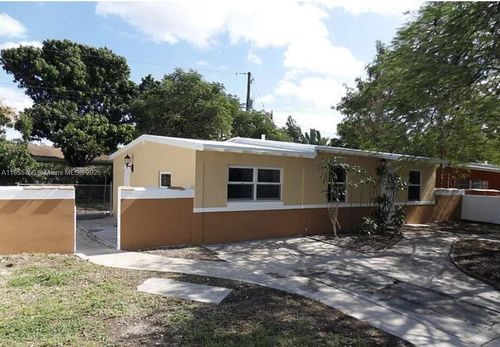 706-706 Ne 4th Ave, Pompano Beach, FL, 33060-6212 | Card Image