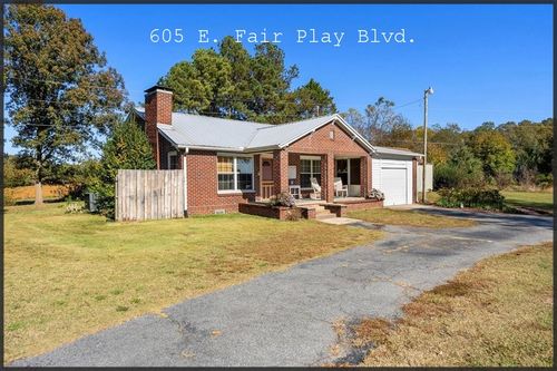 605 E Fairplay Blvd, Fair Play, SC, 29643-2611 | Card Image