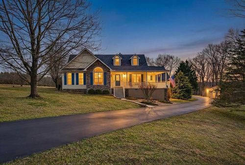 976 Ottoma Dr, Crossville, TN, 38555-6975 | Card Image