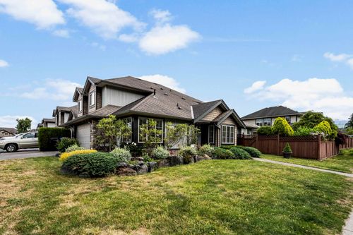 74-44523 Mclaren Dr, Chilliwack, BC, V2R0C2 | Card Image