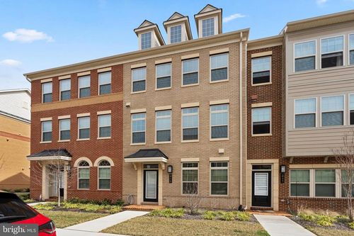 3775 Mayors Way, FAIRFAX, VA, 22030-4752 | Card Image
