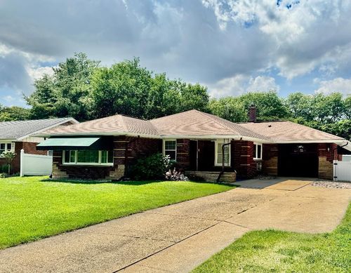 8246 Northcote Ave, Munster, IN, 46321 | Card Image