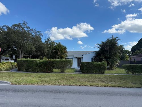 12475 Nw 10th Ave, North Miami, FL, 33168-6427 | Card Image