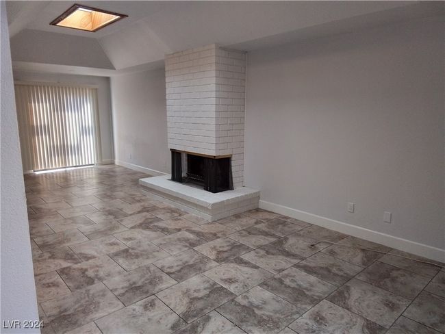 1869 Arbol Verde Way, Townhouse with 4 bedrooms, 2 bathrooms and null parking in Las Vegas NV | Image 37