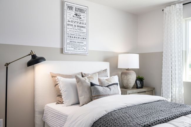 View of bedroom | Image 15