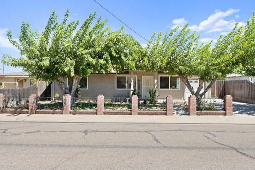 2100 3rd St, Hughson, CA, 95326-8050 | Card Image
