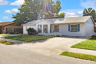 635 School Street, Home with 4 bedrooms, 2 bathrooms and null parking in Cocoa FL | Image 2